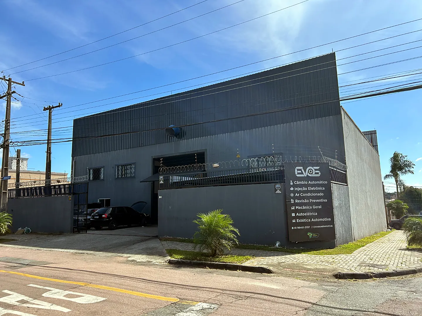 Fachada da Evos Automotive na Rua Gustavo Schier, 699, no Novo Mundo